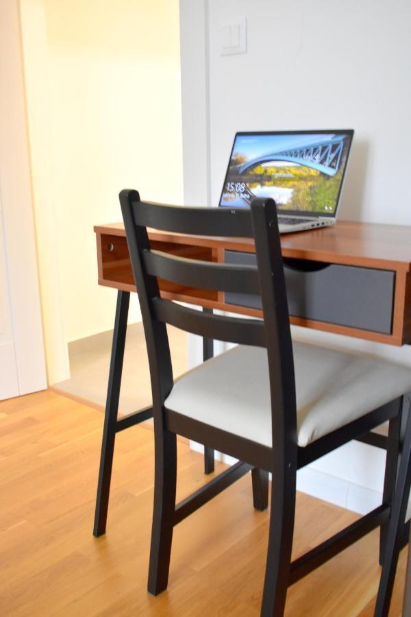 Lovely Apartment In Center Прага Экстерьер фото